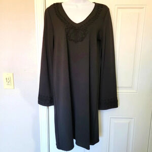 Max Studio Black Long Flared Sleeve V Neck Embroidered Dress Knee Length Size M